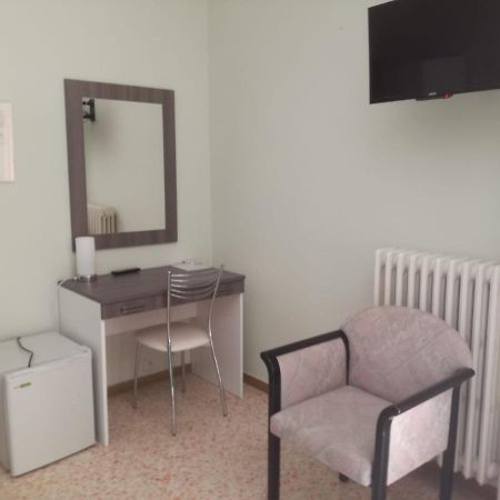 Hotel Saturno Кианчано Терме Екстериор снимка