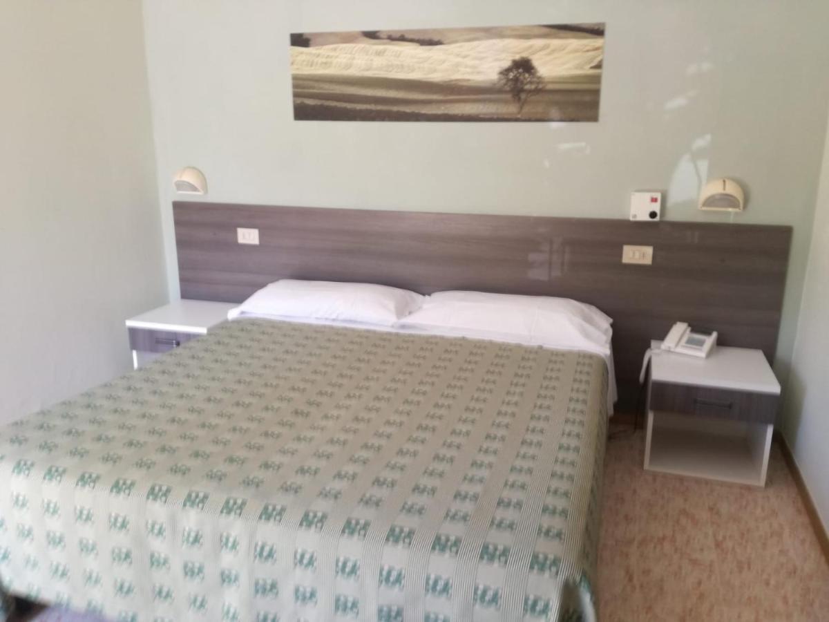 Hotel Saturno Кианчано Терме Екстериор снимка