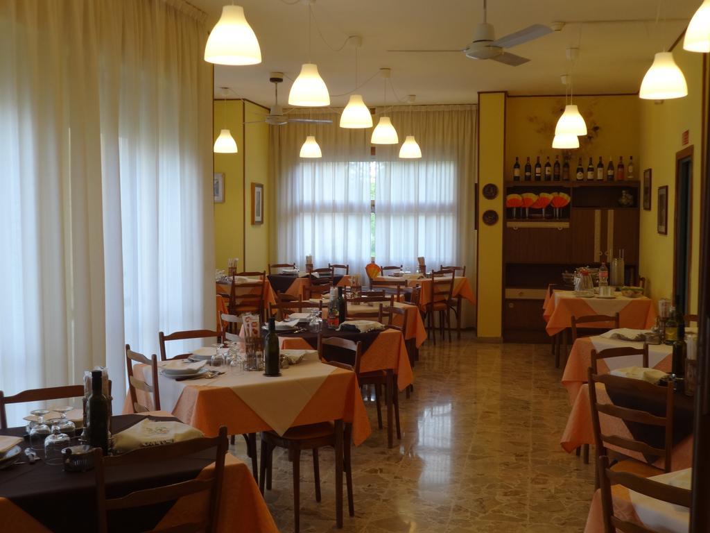 Hotel Saturno Кианчано Терме Екстериор снимка