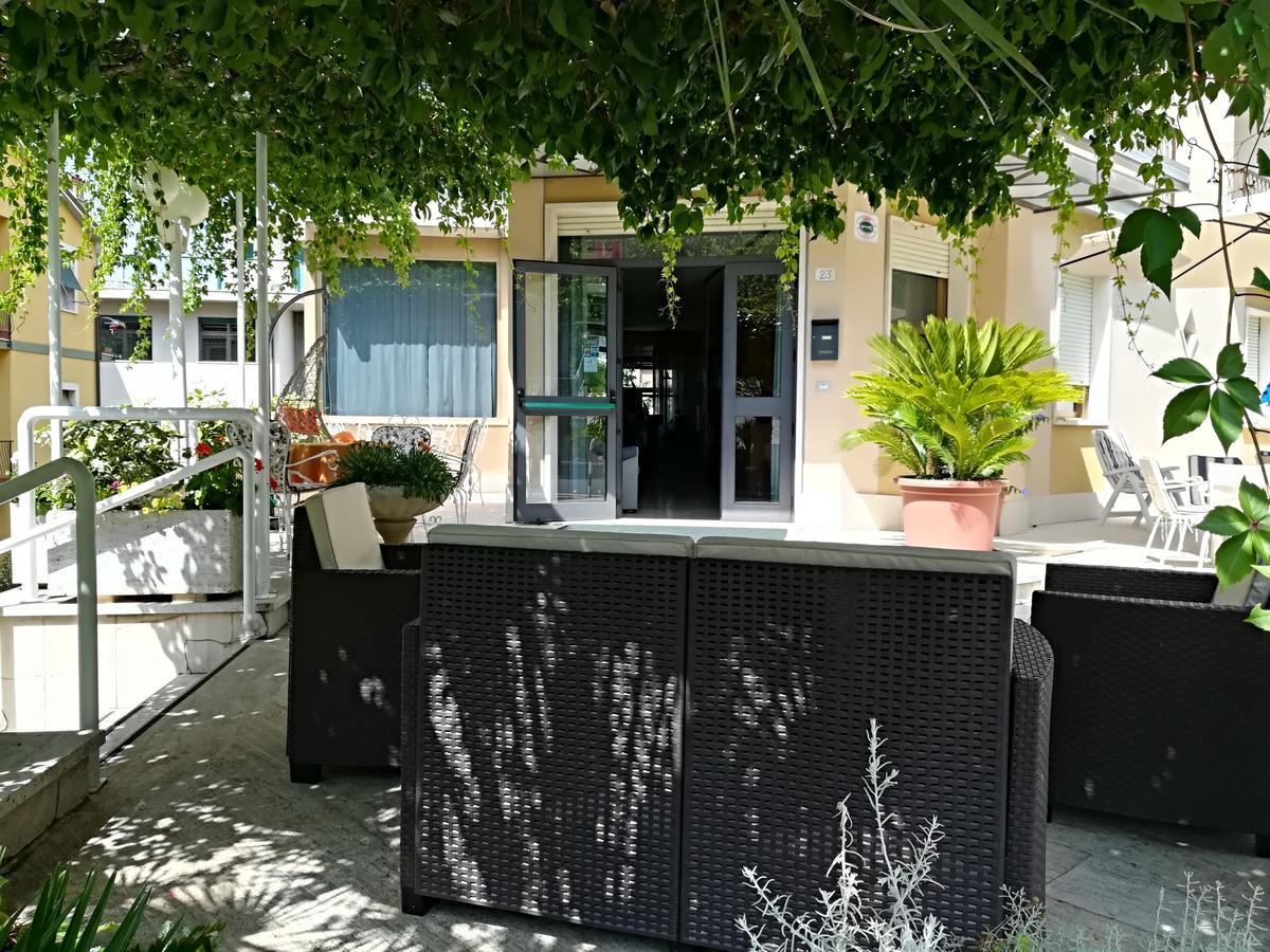Hotel Saturno Кианчано Терме Екстериор снимка