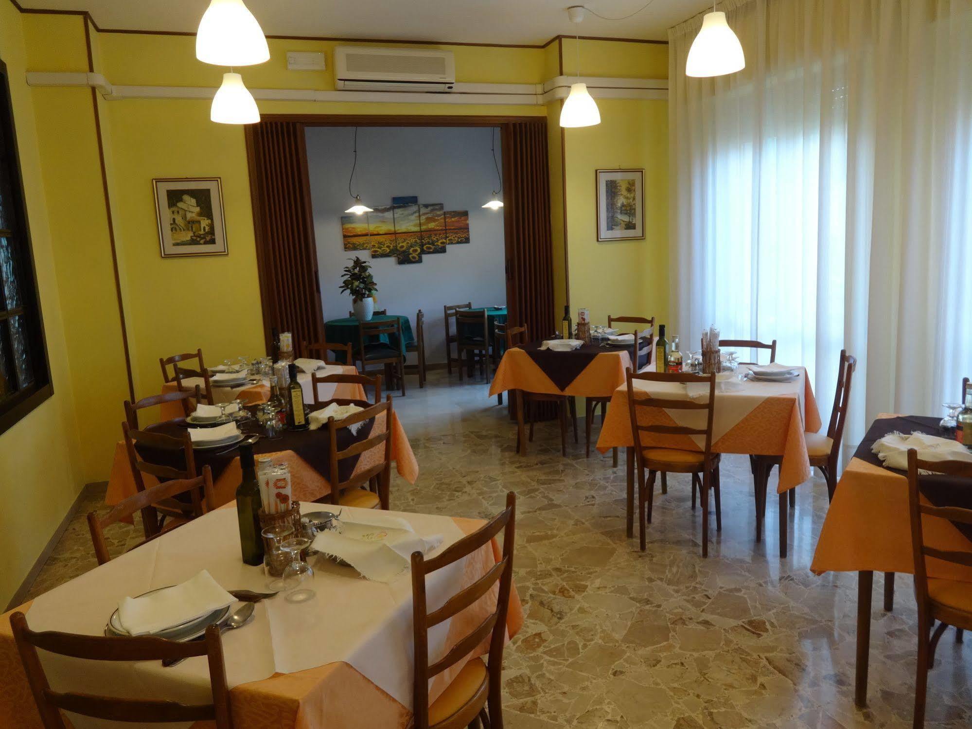 Hotel Saturno Кианчано Терме Екстериор снимка