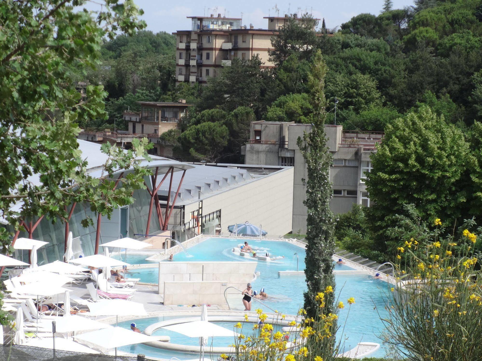 Hotel Saturno Кианчано Терме Екстериор снимка